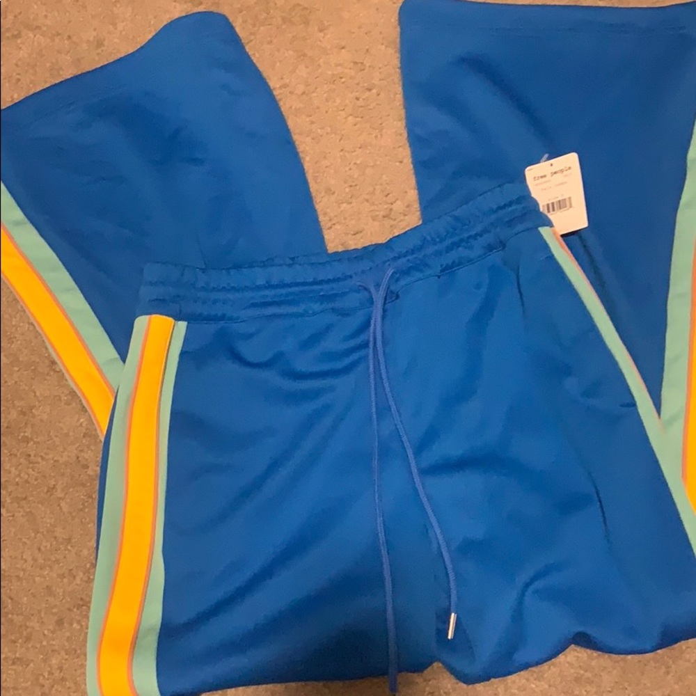 Pants - Picture 5 of 6